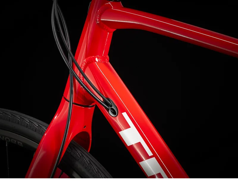 Trek FX 3 Disc Hybrid Bike in Viper Red to Cobra Blood-2